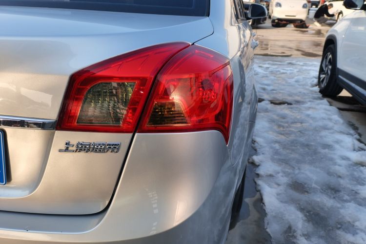 别克 凯越 2013款 1.5L 自动经典型车身外观9