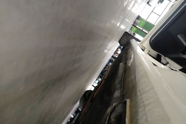 奔驰E级 2014款 E 300 L 运动型局部细节9002