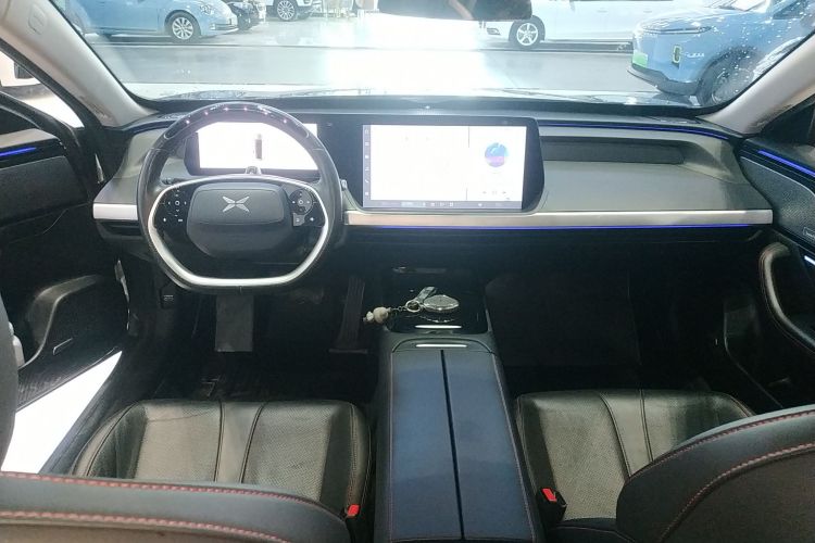 小鹏P7 2022款 670E+中控内饰12