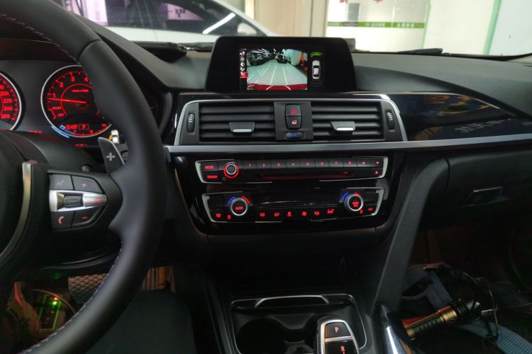 宝马3系 2017款 320Li M运动型中控内饰16