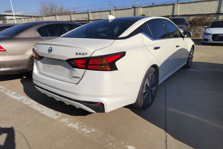 日产 天籁 2021款 2.0L XL 舒适版车身外观7