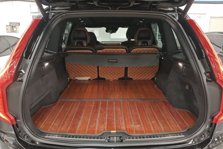 沃尔沃XC90 2021款 B5 智行豪华版 5座机舱底盘23