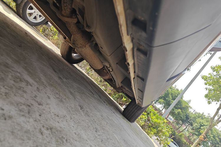 北汽幻速S3 2017款 1.5L 手动豪华型机舱底盘29