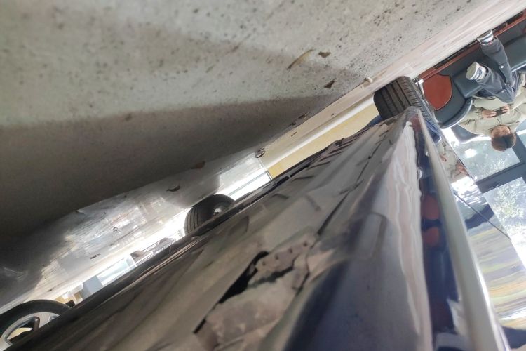 奔驰C级 2019款 改款 C 260 L 运动版局部细节9002