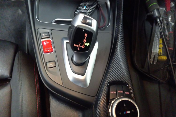 宝马2系(进口) 2019款 225i 运动设计套装中控内饰18