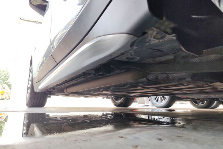 宝马X1新能源 2019款 xDrive25Le 里程升级版机舱底盘30