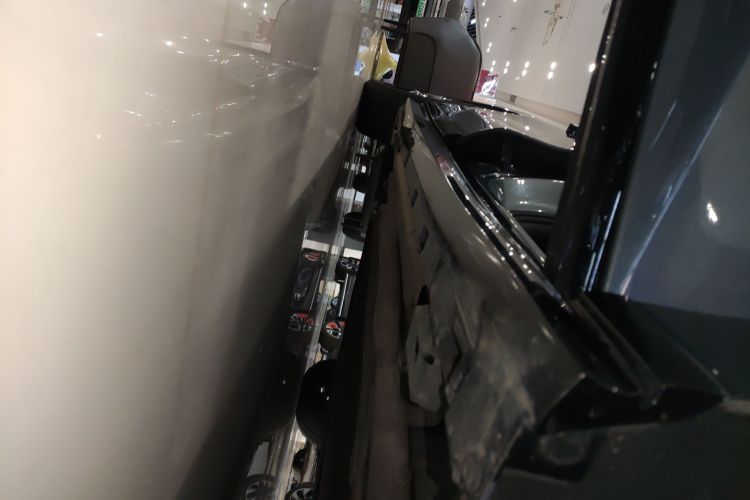 比亚迪 汉L 2025款 DM-p 四驱激光雷达旗舰型局部细节9001