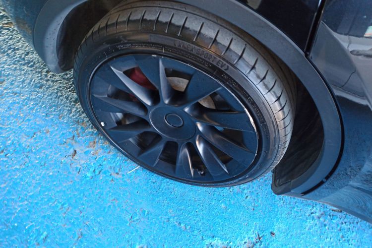 特斯拉 Model Y 2022款 后轮驱动版车身外观6002