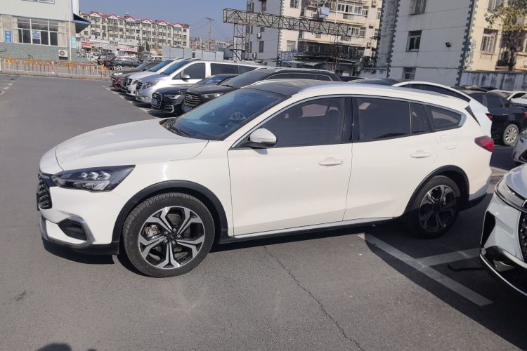 福特 福克斯 2021款 猎装版 EcoBoost 180 自动猎潮型车身外观6003