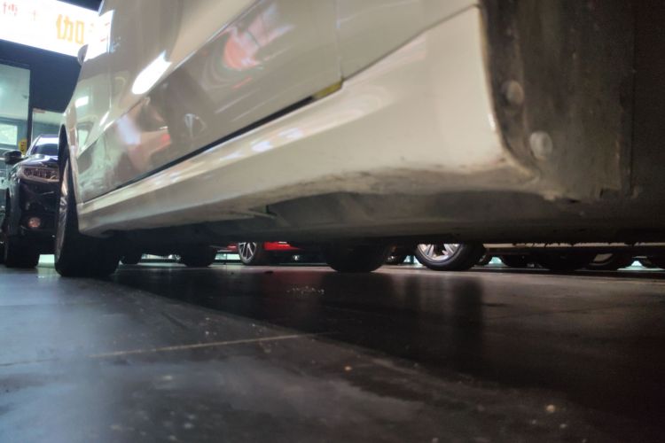 福特 蒙迪欧 2013款 2.0L GTDi200时尚型局部细节9001