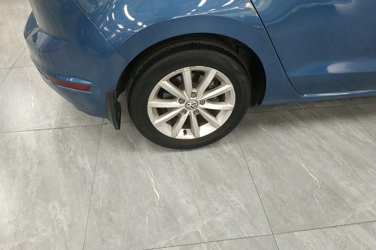 大众 高尔夫·嘉旅 2019款 280TSI 自动好奇型 国VI车身外观6008