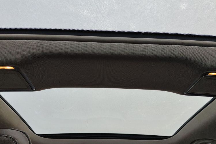 奔驰E级 2016款 E 300 L 运动豪华型局部细节22