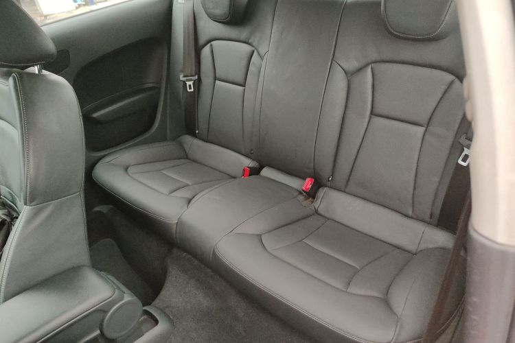 奥迪A1 2014款 30 TFSI 舒适型中控内饰21