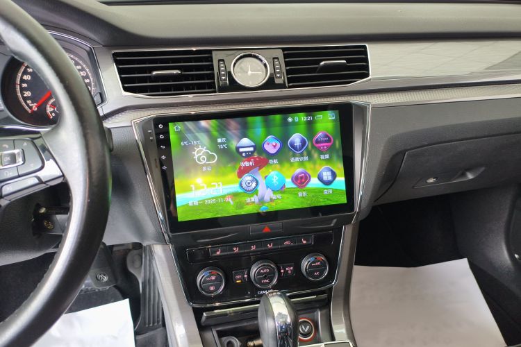 大众 帕萨特 2016款 280TSI DSG尊荣版中控内饰16