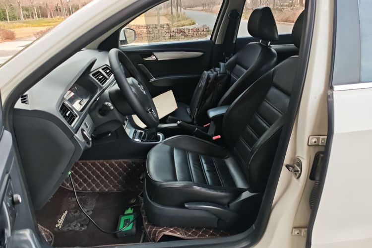 大众 朗行 2013款 1.4TSI 手动豪华型中控内饰19