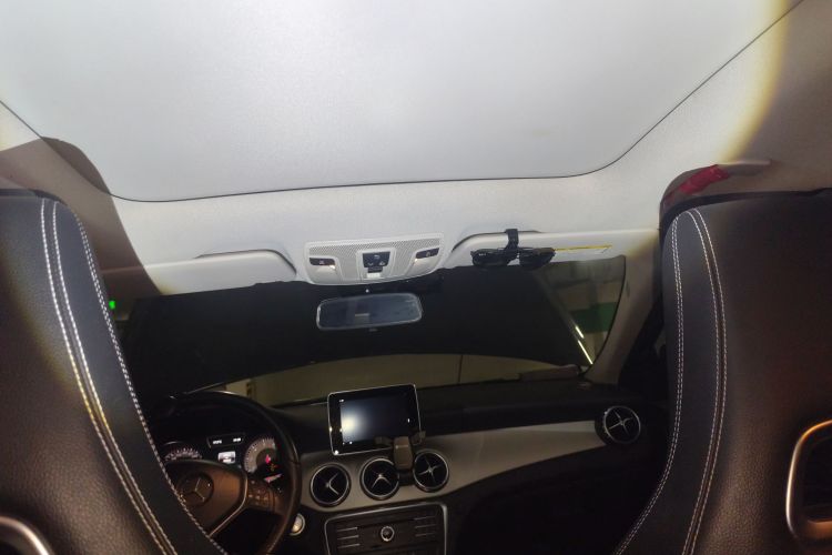 奔驰GLA 2016款 GLA 200 动感型中控内饰22