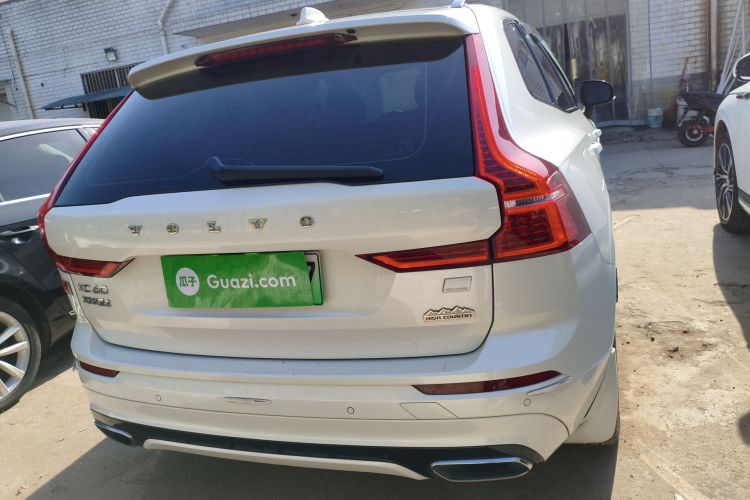 沃尔沃XC60新能源 2020款 T8 E驱混动 智远运动版车身外观6