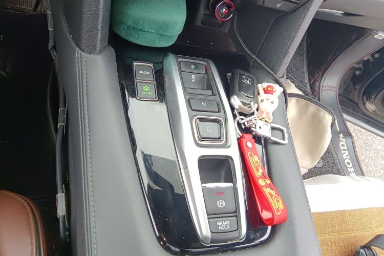 本田UR-V 2017款 370TURBO 两驱尊贵版 国V局部细节18