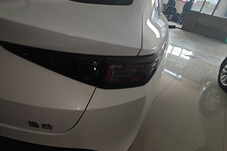 长安 逸动 2024款 1.5T GDI自动 旗舰型车身外观9