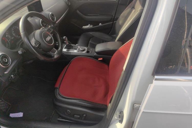 奥迪A3 2014款 Sportback 35 TFSI 自动舒适型中控内饰19