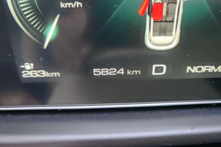 欧拉好猫 2022款 400km标准续航 豪华型 磷酸铁锂中控内饰15