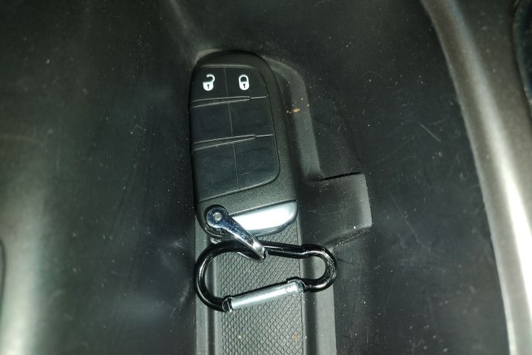 Jeep 指南者 2017款 200T 自动家享版中控内饰11