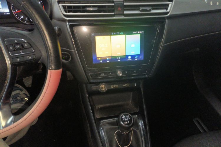 荣威i5 2019款 1.5L 手动4G互联领豪版中控内饰16