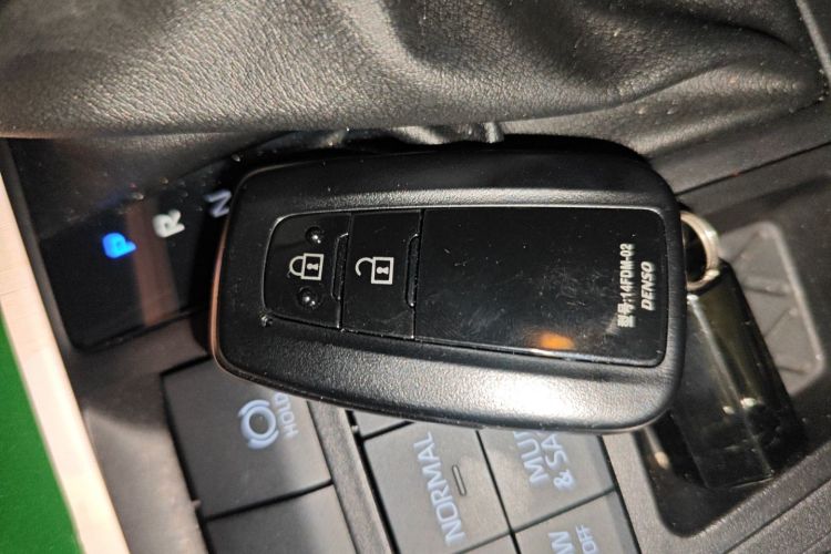 丰田 威兰达 2022款 2.0L CVT四驱豪华PLUS版中控内饰11