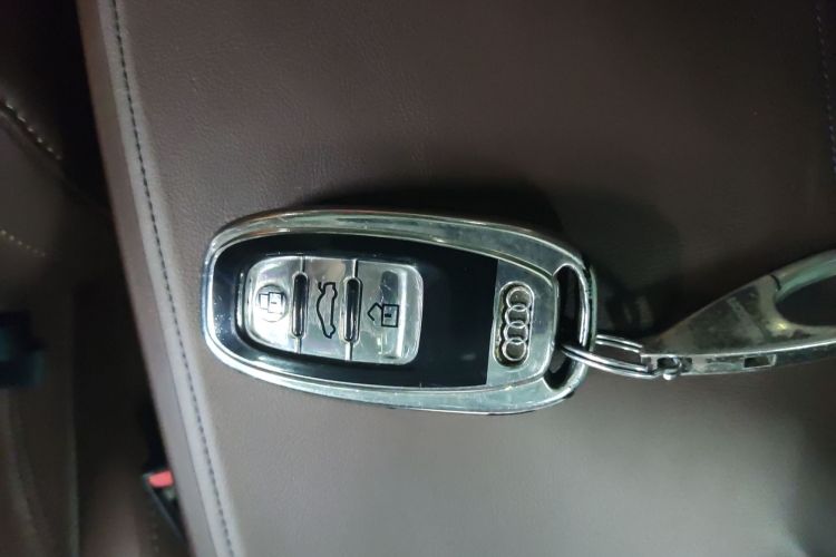 奥迪A6L 2015款 TFSI 百万纪念智领型中控内饰7001