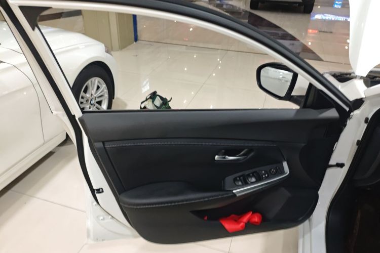 日产 轩逸 2023款 1.6L CVT悦享版中控内饰7007