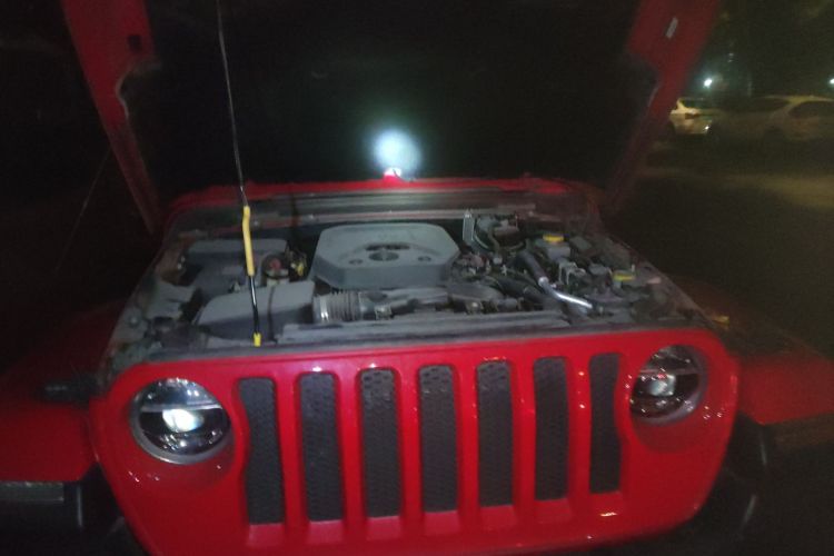 Jeep 牧马人 2018款 2.0T Sahara 四门版局部细节24