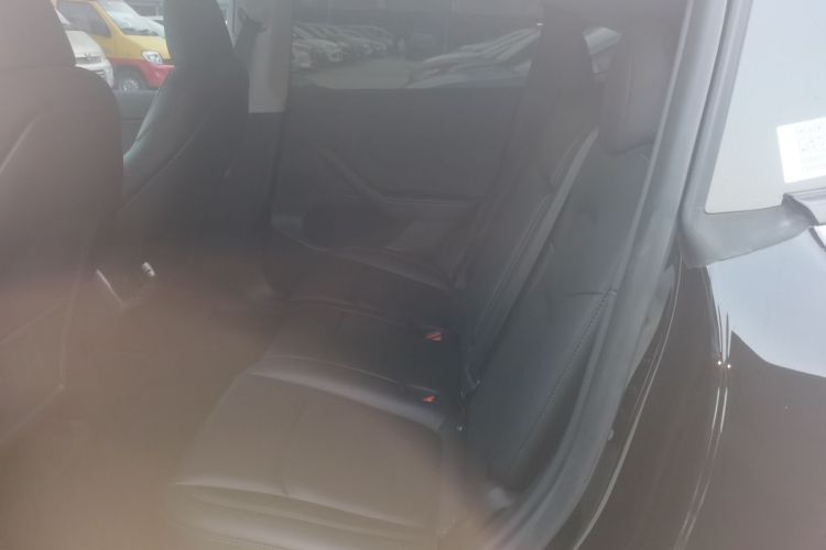 特斯拉 Model Y 2023款 后轮驱动版中控内饰21