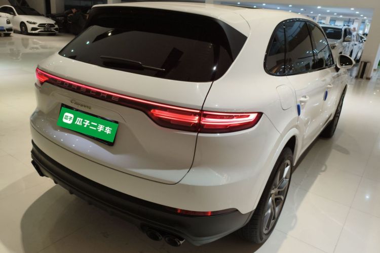 保时捷 Cayenne新能源 2023款 Cayenne E-Hybrid 2.0T 铂金版车身外观6005