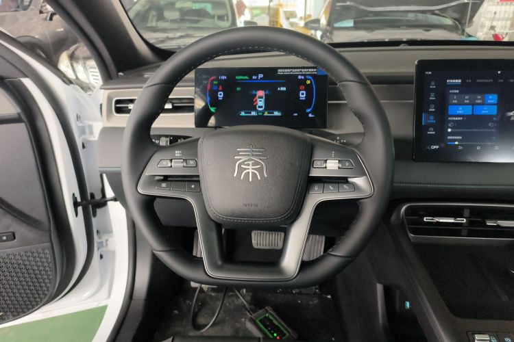 比亚迪 秦PLUS 2025款 DM-i 智驾版 128KM进取型中控内饰13