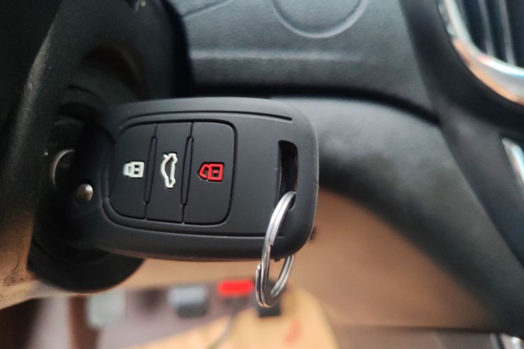 宝骏560 2016款 1.8L 手动精英型中控内饰11