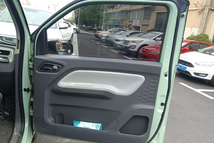 五菱汽车 宏光MINIEV 2022款 马卡龙臻享款 磷酸铁锂中控内饰7005