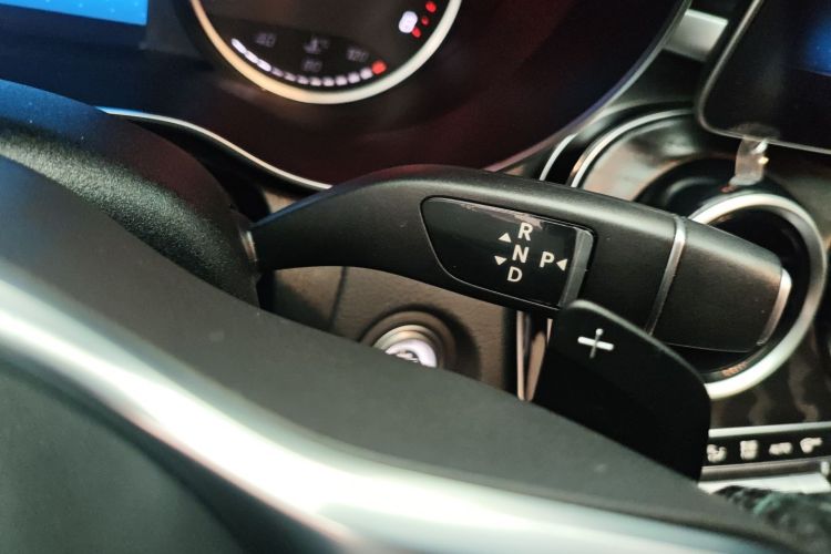 奔驰C级 2019款 C 180 L 时尚型运动版局部细节18