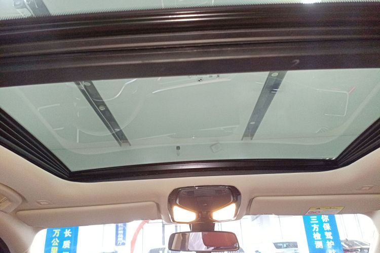 宝马3系 2023款 320Li M运动套装中控内饰22