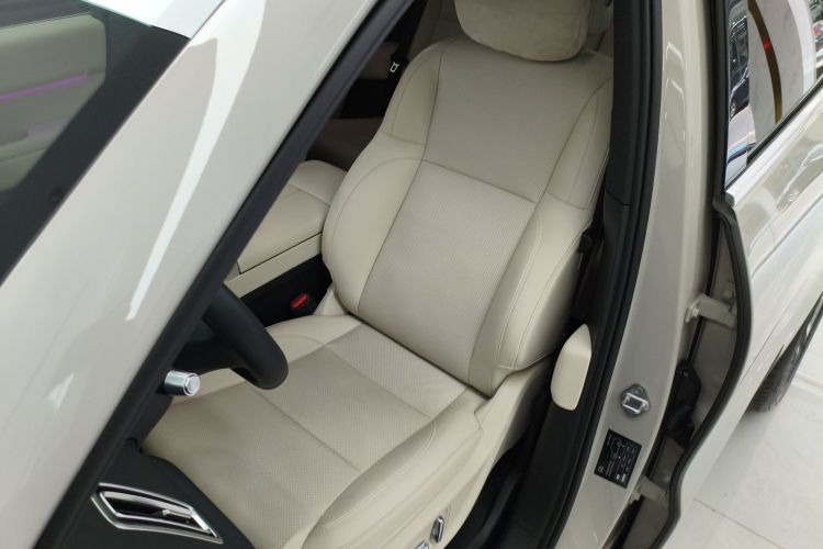 理想汽车 理想L6 2024款 Pro中控内饰19