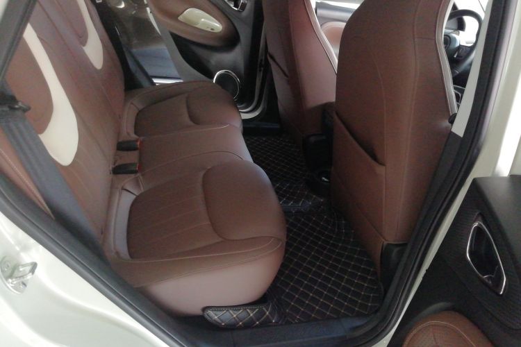 五菱汽车 五菱缤果 2023款 203km 舒享款中控内饰7004