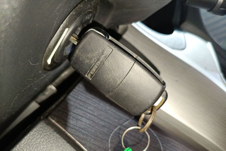 东风风行 风行T5 2024款 盛世款 1.6L 手动寻梦版 五座中控内饰7001