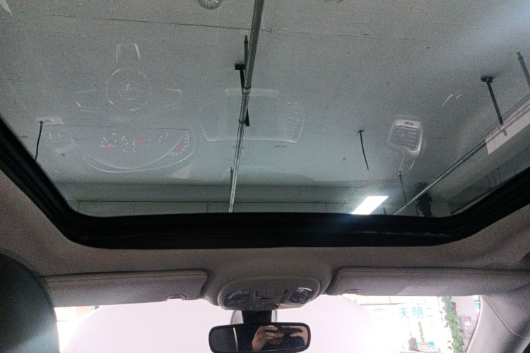 Jeep 指南者 2020款 220T 自动领先版局部细节22