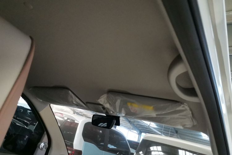 五菱汽车 宏光MINIEV 2024款 第三代 215km 青春版中控内饰22