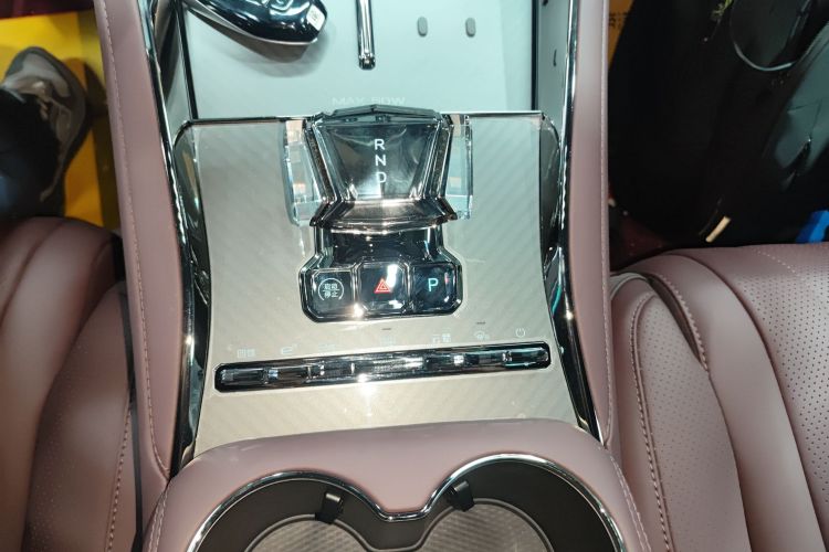 腾势Z9GT 2024款 630四驱Pro版局部细节18