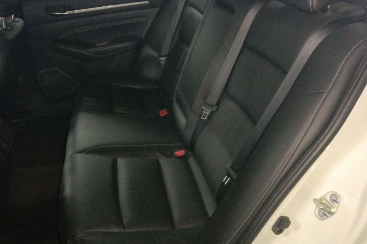 日产 天籁 2020款 改款 2.0L XL 舒适版中控内饰21