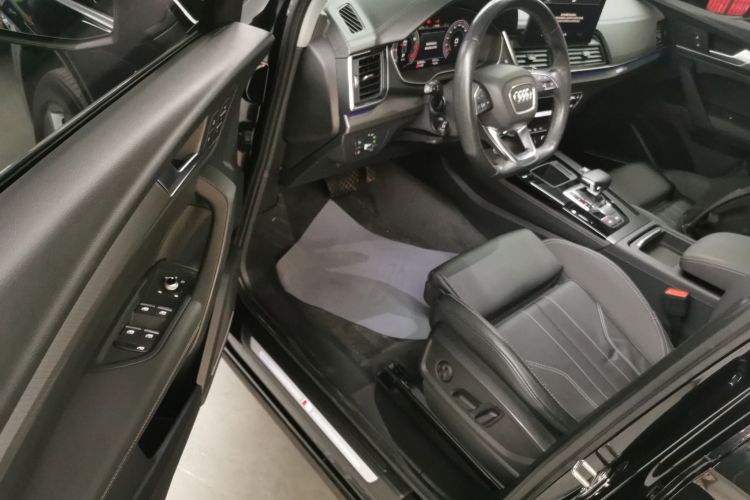 奥迪Q5L 2022款 改款 45T 豪华动感型中控内饰7003