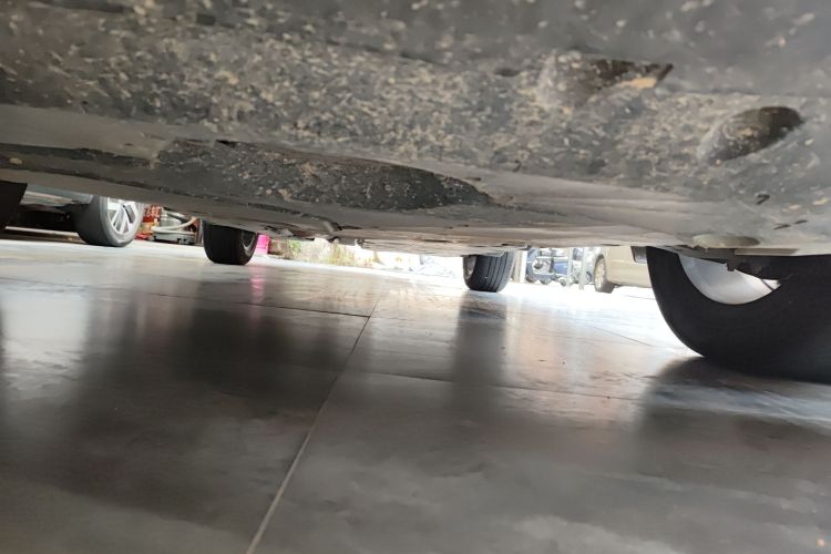 丰田 威兰达 2023款 2.0L CVT两驱豪华PLUS版局部细节9008