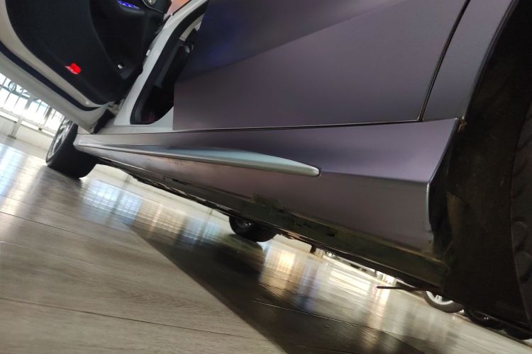 奔驰C级 2021款 C 260 L 运动版局部细节9002