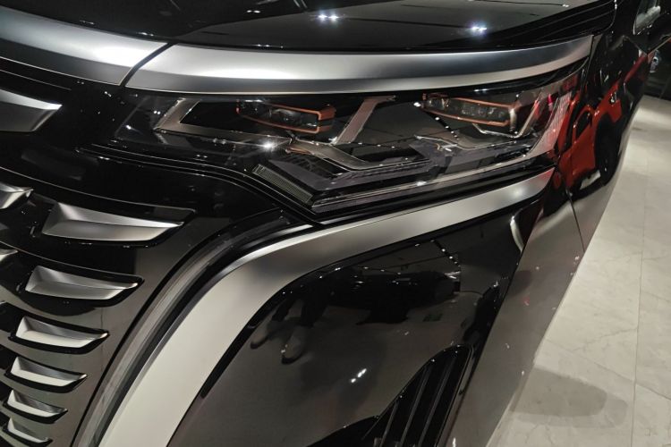 腾势D9 2024款 DM-i 980 四驱旗舰型局部细节36