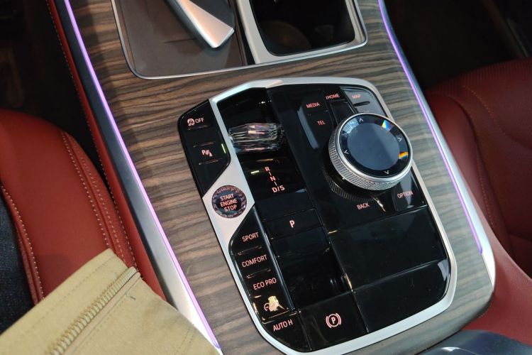 宝马X5 2023款 xDrive 40Li M运动曜夜套装局部细节18